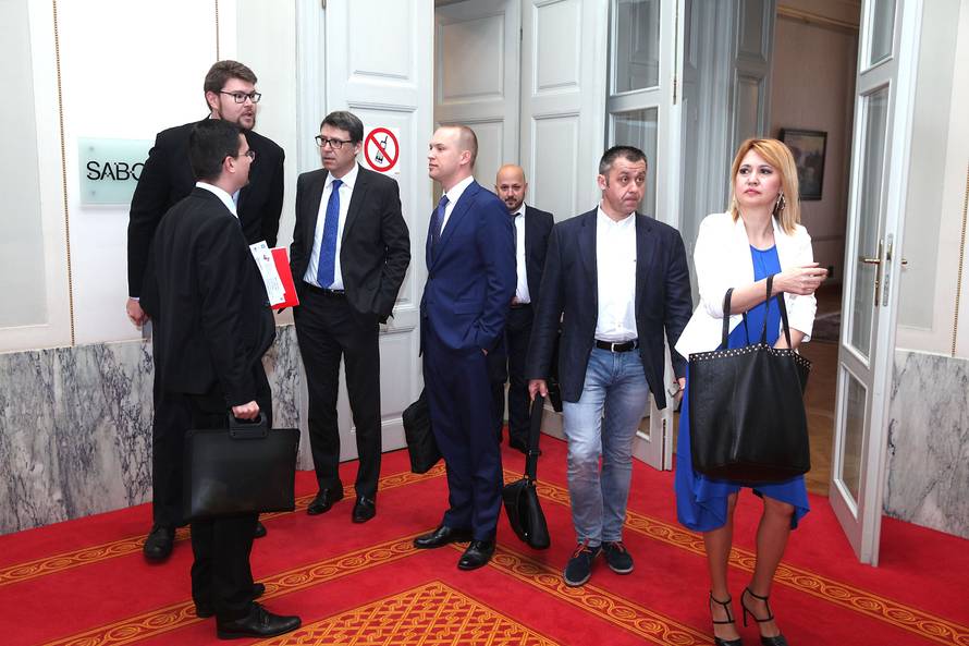 'Htjeli smo pozvati Karamarka da ode, ali Reiner nije htio čuti'