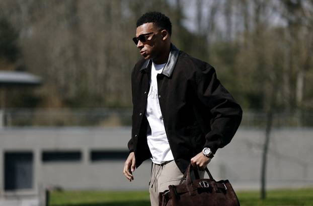 International Friendly - France Training