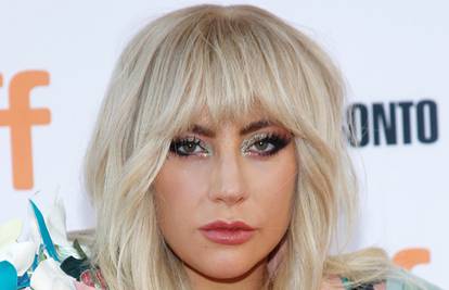 Lady GaGa otkazala turneju zbog bolesti: 'Shrvana sam'