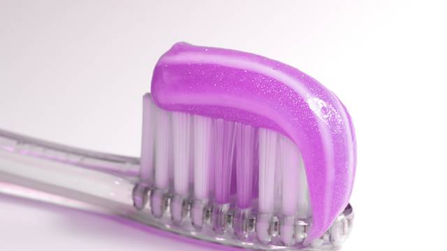Četkicu za zube nije dovoljno samo isprati: Evo kako je očistiti