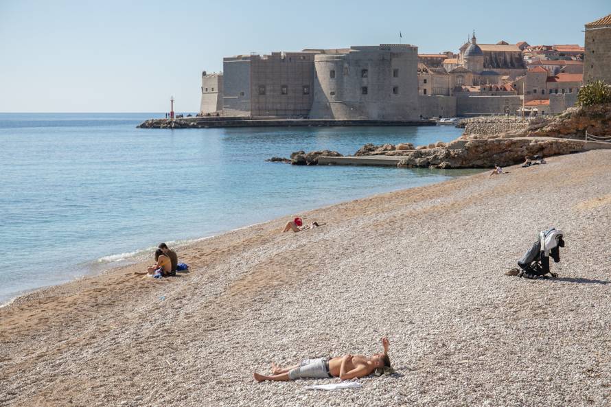 Sunčano i toplo vrijeme u Dubrovniku