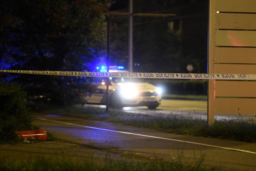 Sudarili se u Zagrebu pa jedan automobil progutao plamen