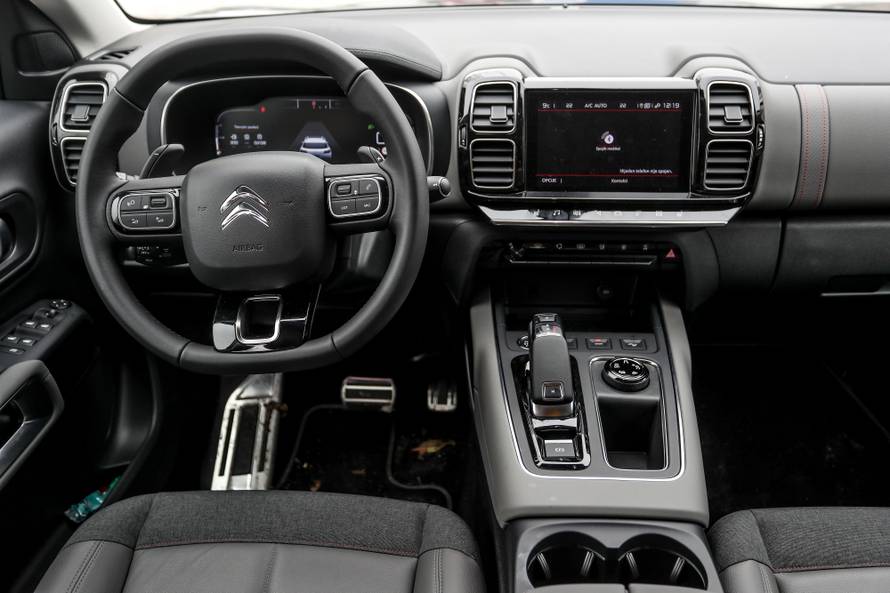 Citroën C5 Aircross je drugačiji od drugih, ali samo izgledom