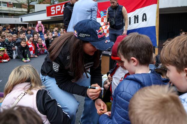 Zagreb: Doček najbolje svjetske slalomašice Zrinke Ljutić u njezinom kvartu Sloboštini