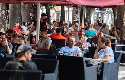 Kafići i restorani u Puli mogu za vrijeme festivala raditi duže
