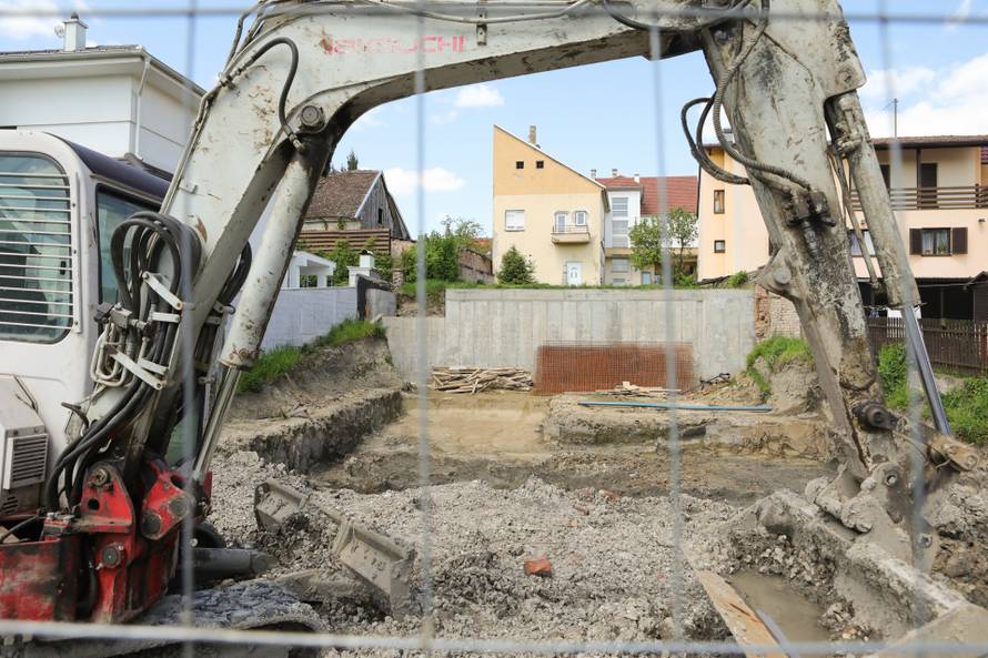 Vinkovci: Ministar obrane Mario Banožić gradi kuću za koju je dobio APN-ovu subvenciju 