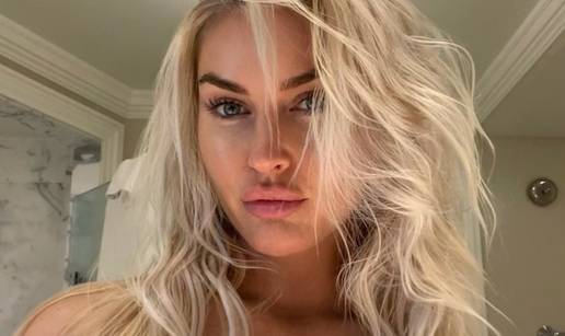 FOTO 'Misteriozna plavuša' na večeri s Trumpom: 'Pozvao me na jednu partiju. I nije prvi put'