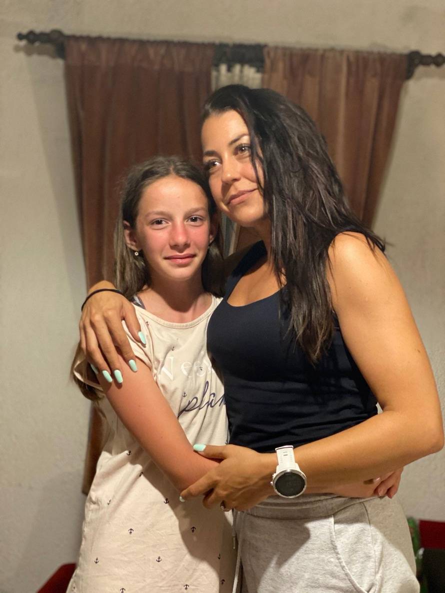 U 'Večeri za 5' goste je poslužila pizzom i dječjim šampanjcem, a sad će kuhati pred kamerama