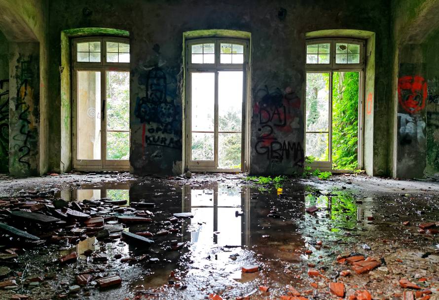 Nesretna sudbina Wagnerove vile, zvali su je samoborski Versailles, danas propada obrasla u dra? 