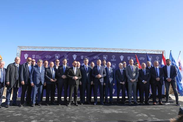 Svečano otvaranje gradilišta budućeg kampa Hrvatskog nogometnog saveza u Velikoj Gorici