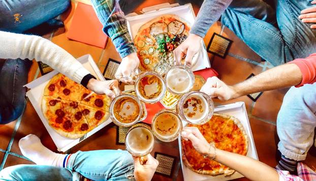 FOTO Danas je svjetski dan piva i pizze! Hoćete li ga 'proslaviti'?