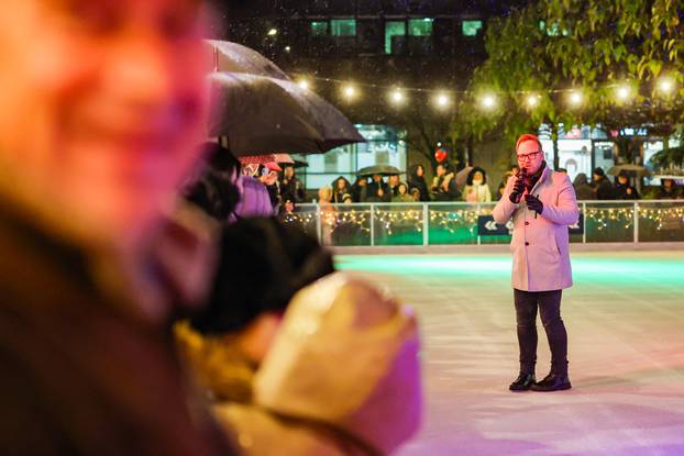 FOTO Otvoren je Ice Wonderland u Varaždinu: Najveće i najljepše klizalište u Hrvatskoj