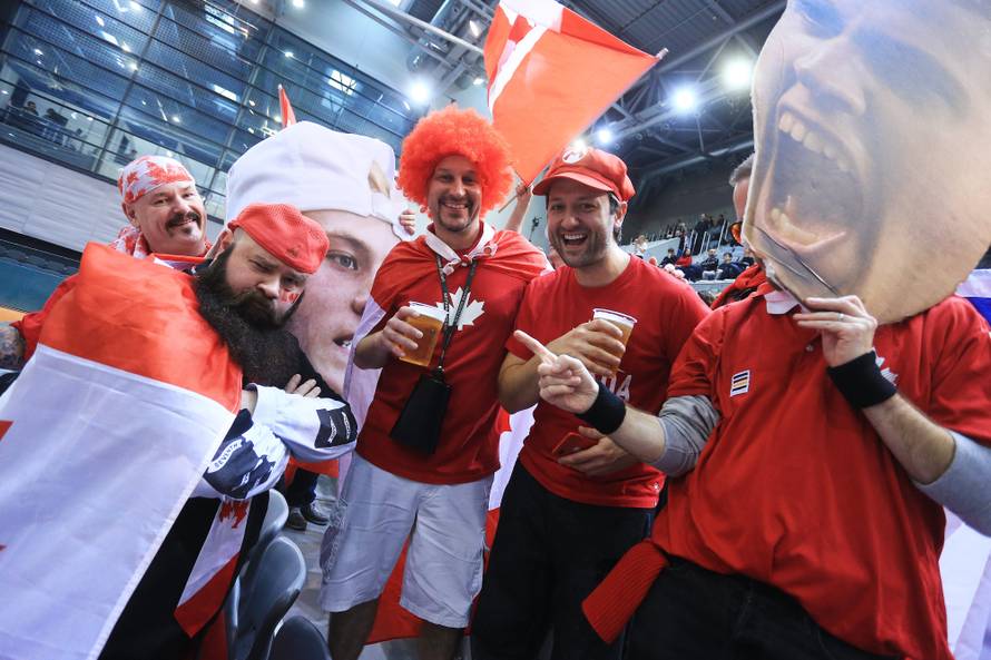 Borna Ćorić okrenuo Pospisila, Hrvatska je osvojila prvi bod...