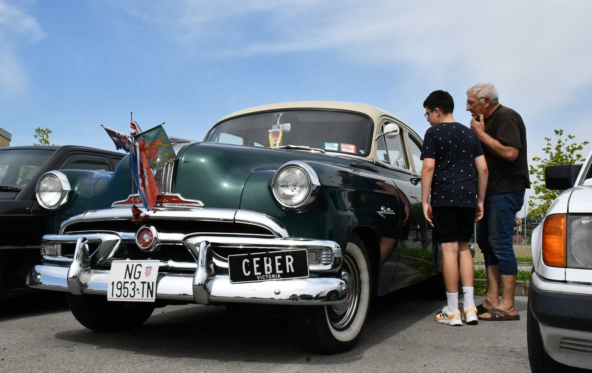 Oldtajmeraši se okupili u Brodu i dovezli svoje limene ljubimce