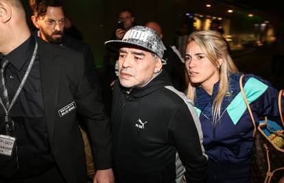 Maradona: Kćeri su mi uzele milijune, strpajte ih u zatvor