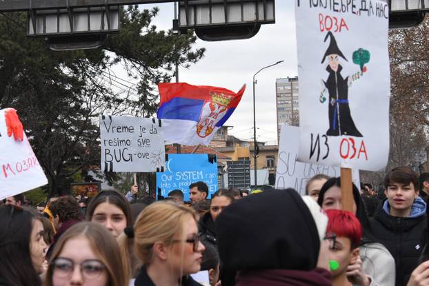 Masovni prosvjedi u Nišu