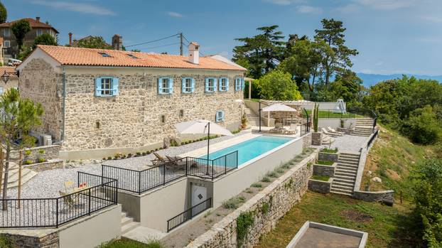 FOTO Kaštelet kod Opatije iz snova: Obnovili smo ga kako bismo očuvali obiteljske tajne