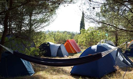 Terraneo nudi kamp, a otvara i službenu  festivalsku plažu