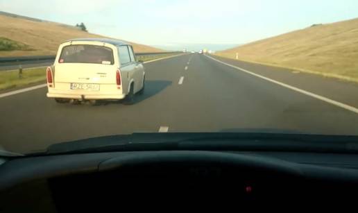 Vozio je 180 km/h, a onda ga je iza sebe ostavio stari Trabant