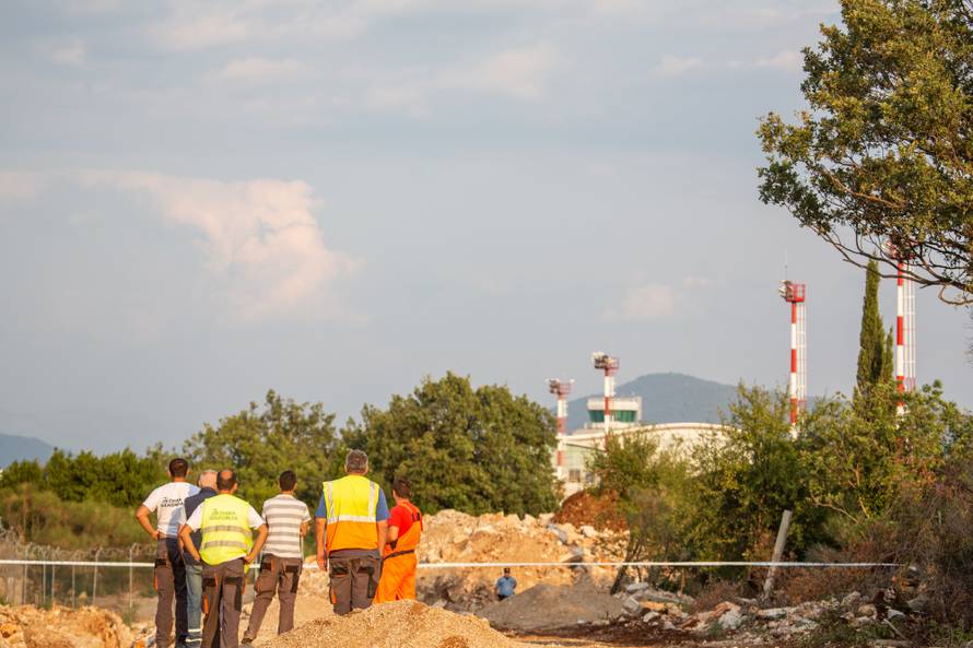 Ozlijeđeno troje ljudi: Avion je pao u blizini Dubrovnika
