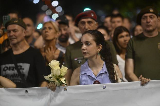 Beograd: Komemorativna šetnja povodom 10 mjeseci od pada nadstrešnice na željezničkoj stanici u Novom Sadu