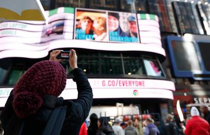 Google omogućio da i vi imate svoju sliku na Times Squareu