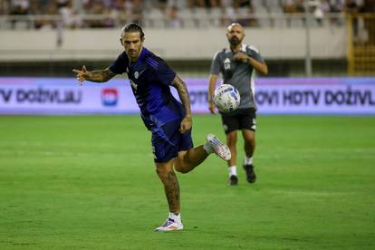 FOTO Hajduk nije zaboravio Vuškovića: Igrači mu izrazili podršku posebnim majicama