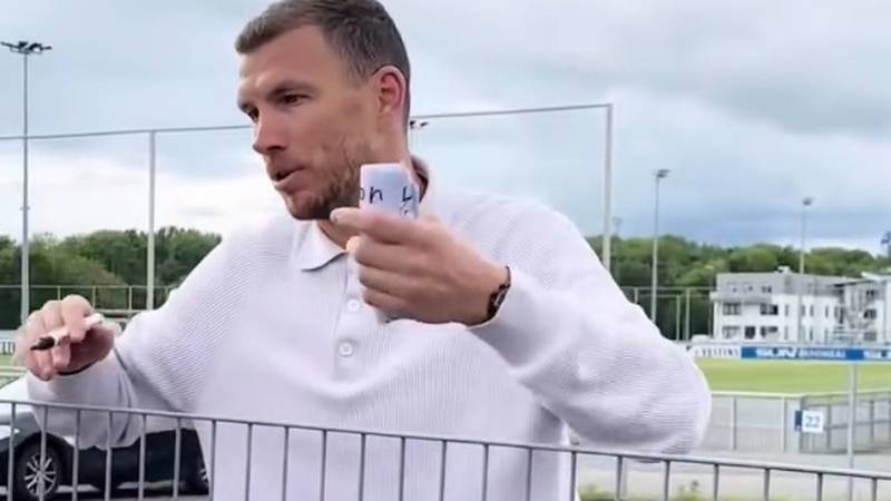 Džeko se naljutio na navijača: 'Majstore pa ti si bio već deset puta, nemoj me zaje*avati...'