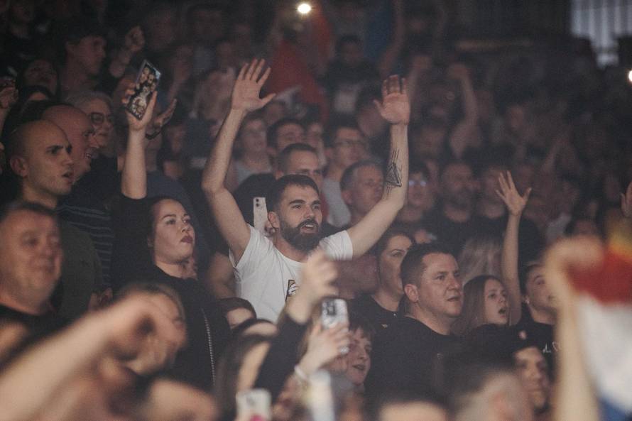 Thompson na koncertu u Rijeci: Nismo mi fašisti. To osuđujemo