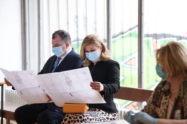 Kolinda i Jakov ispunili listiće