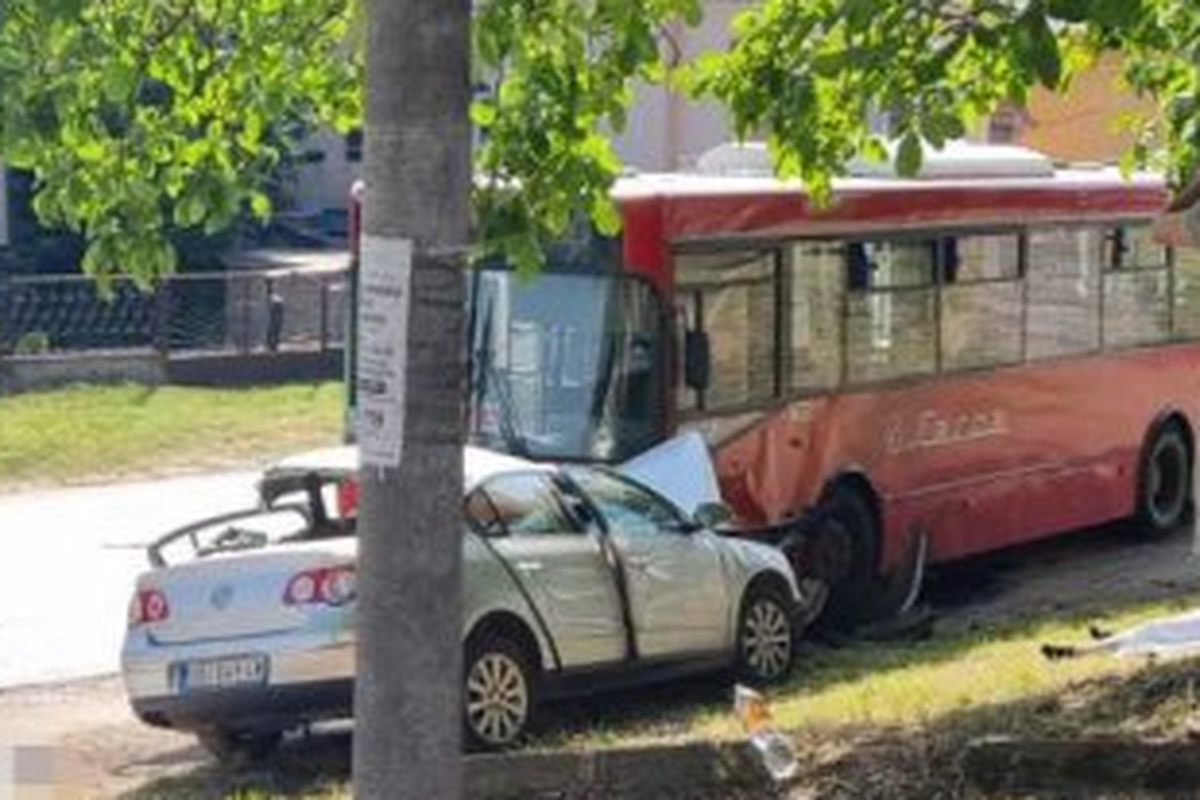 Teška nesreća u Srbiji: Troje mrtvih nakon sudara autobusa i automobila, više je ozlijeđenih