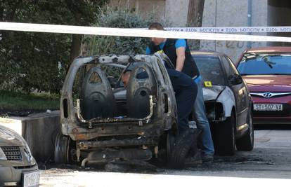 Uhitili muškarca i ženu: Auto u Splitu zapalili zbog nesuglasica