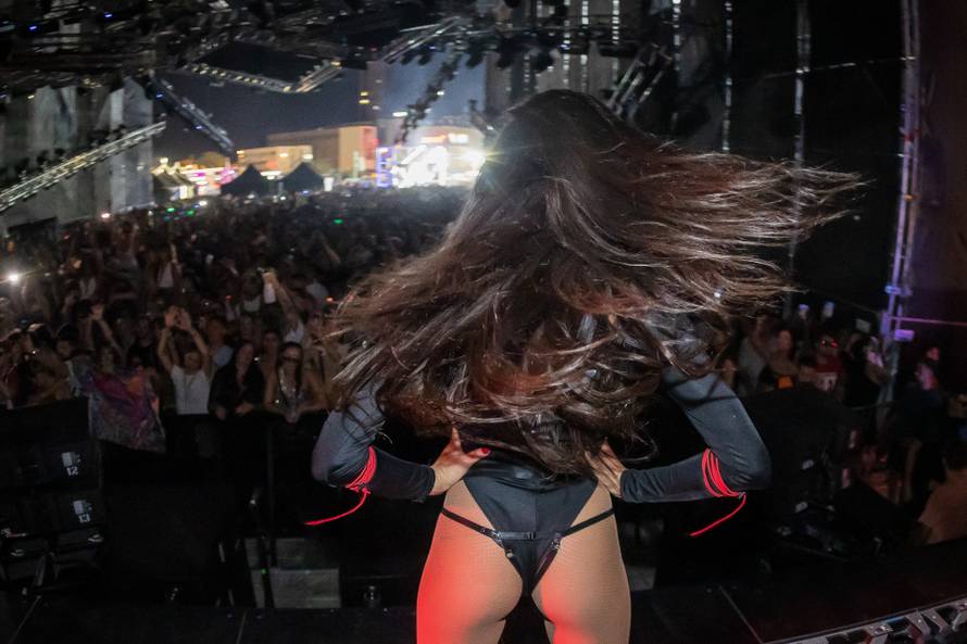 Split -  DJ-a Carl Cox
