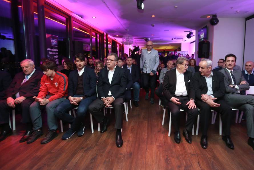 Hrabar, hrabriji, Čarli! Nagrada 'Vatrena krila' pripala Ćorluki