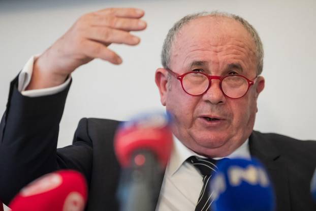 Split: Konferencija za medije Željka Keruma na kojoj je predstavio kandidata za lokalne izbore