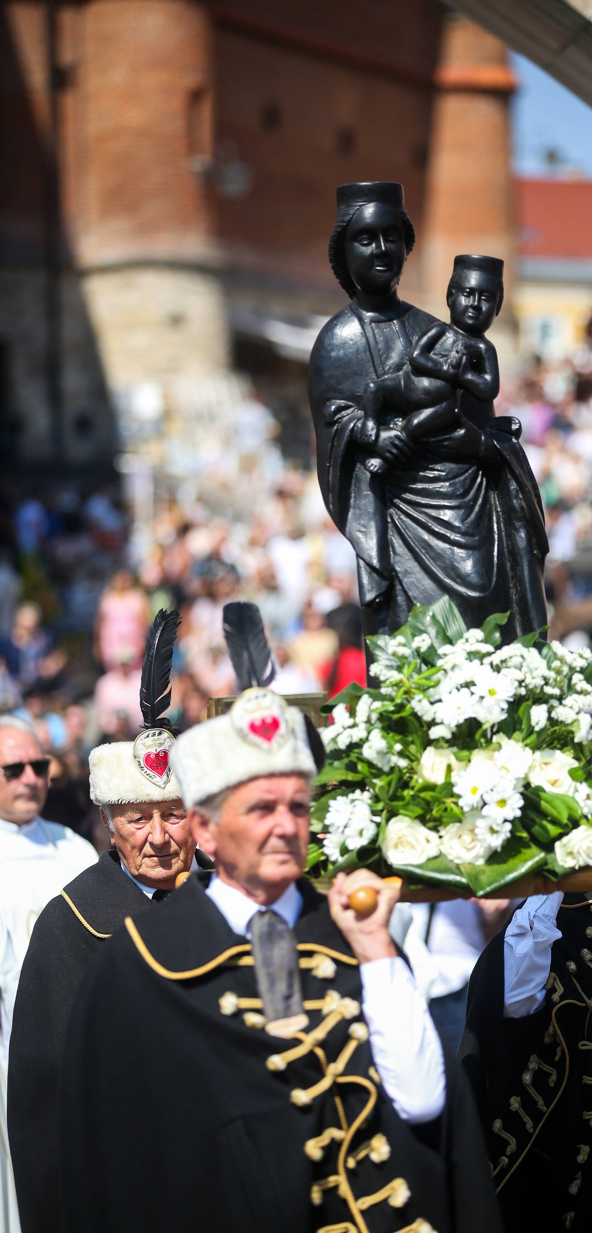 Brojni vjernici na blagdan Velike Gospe došli u Nacionalno svetište Majke Božje Bistričke