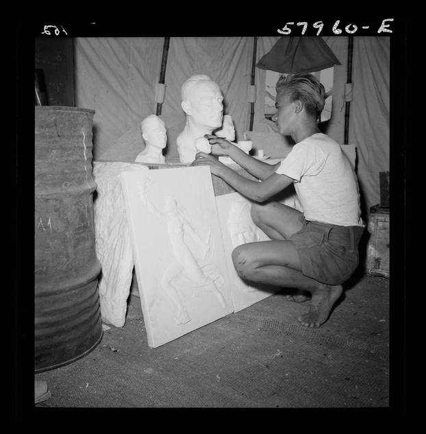 FOTO Pogledajte kako su Hrvati živjeli u El Shattu: U izbjeglištvu su slikali, svirali, radili igračke