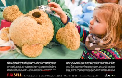 U klinici za plišane medvjediće djeca liječe strah od bolnica