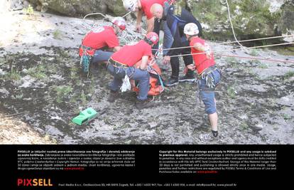Spasili dva francuska alpinista, ostali su u stijeni bez svjetla