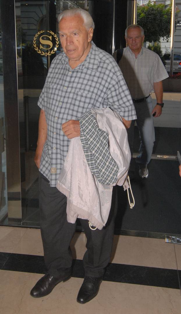 ARHIVA - 2009. Zagreb: Okupljanje hrvatske nogometne reprezentacije u hotelu Sheraton