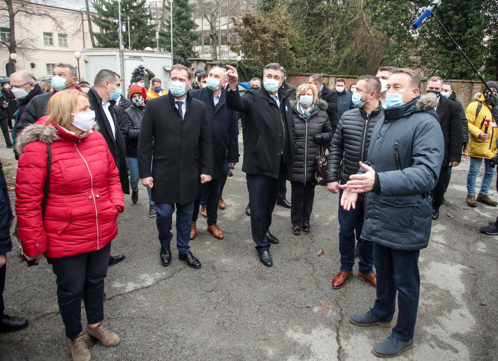 Milanović i Plenković u Sisku: Zatreba li, u grad će doći vojska