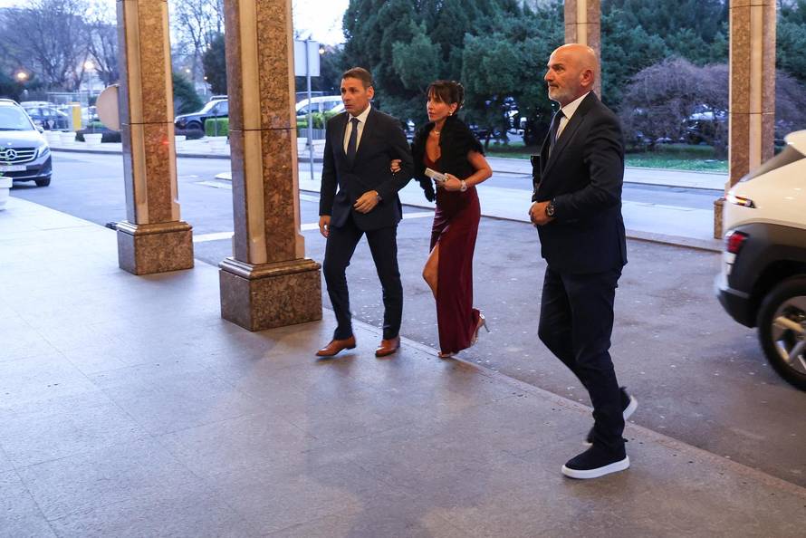 Zagreb: Dolazak uzvanika na svadbu Marijana Kustića i Nike Perenčević