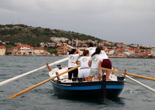 FOTO Ženska regata u Betini oduševila mještane i turiste