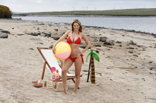 Rhian Sugden uživa na novoj pješ?anoj plaži 