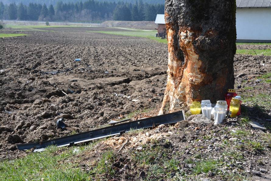 Sletjeli s kolnika: Mladić (21) poginuo, suvozač je ozlijeđen