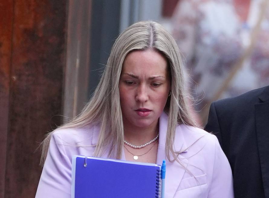 S jednim učenikom spavala, dok su joj sudili za to, zatrudnjela s drugim. Danas će saznati kaznu