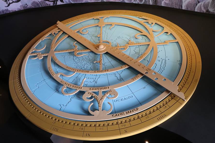 Vjetar nemilice dere, psi šeću i centrom, a napojnicu traže svi