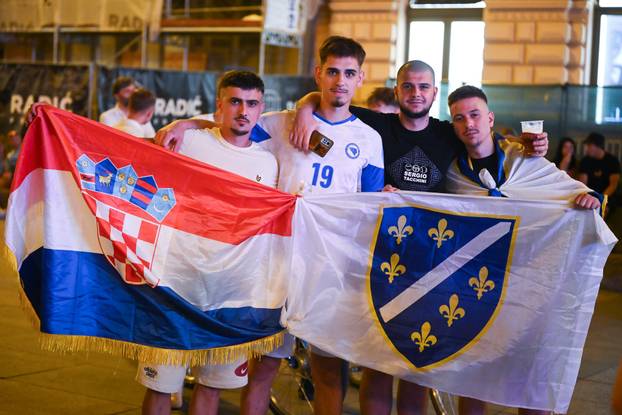Zagreb: Slavlje navijača nakon pobjede BiH nad Katarom 3-1