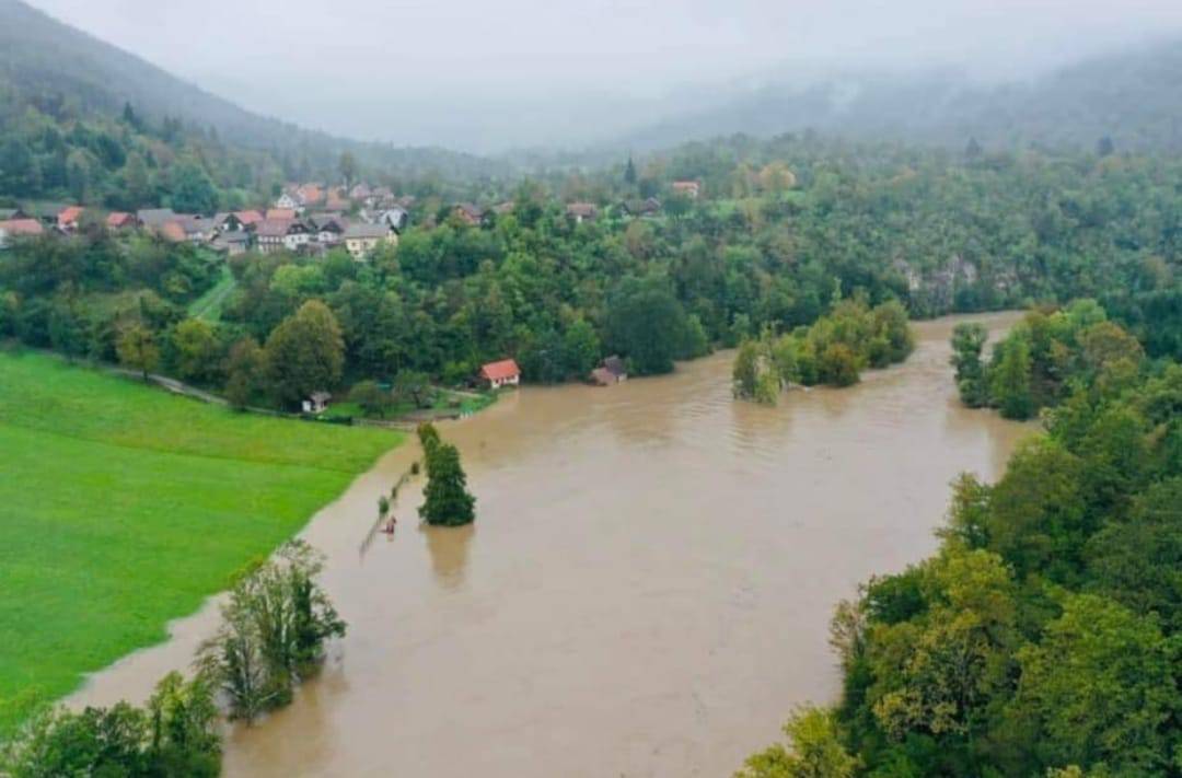 VIDEO Izlile se Kupa i Dobra: 'Mlin mi je skroz pod vodom'