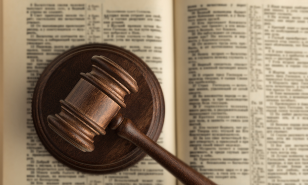 FOTO Od ukletih kuća i demona do magarca u kadi: Najbizarniji zakoni koji i danas prkose logici